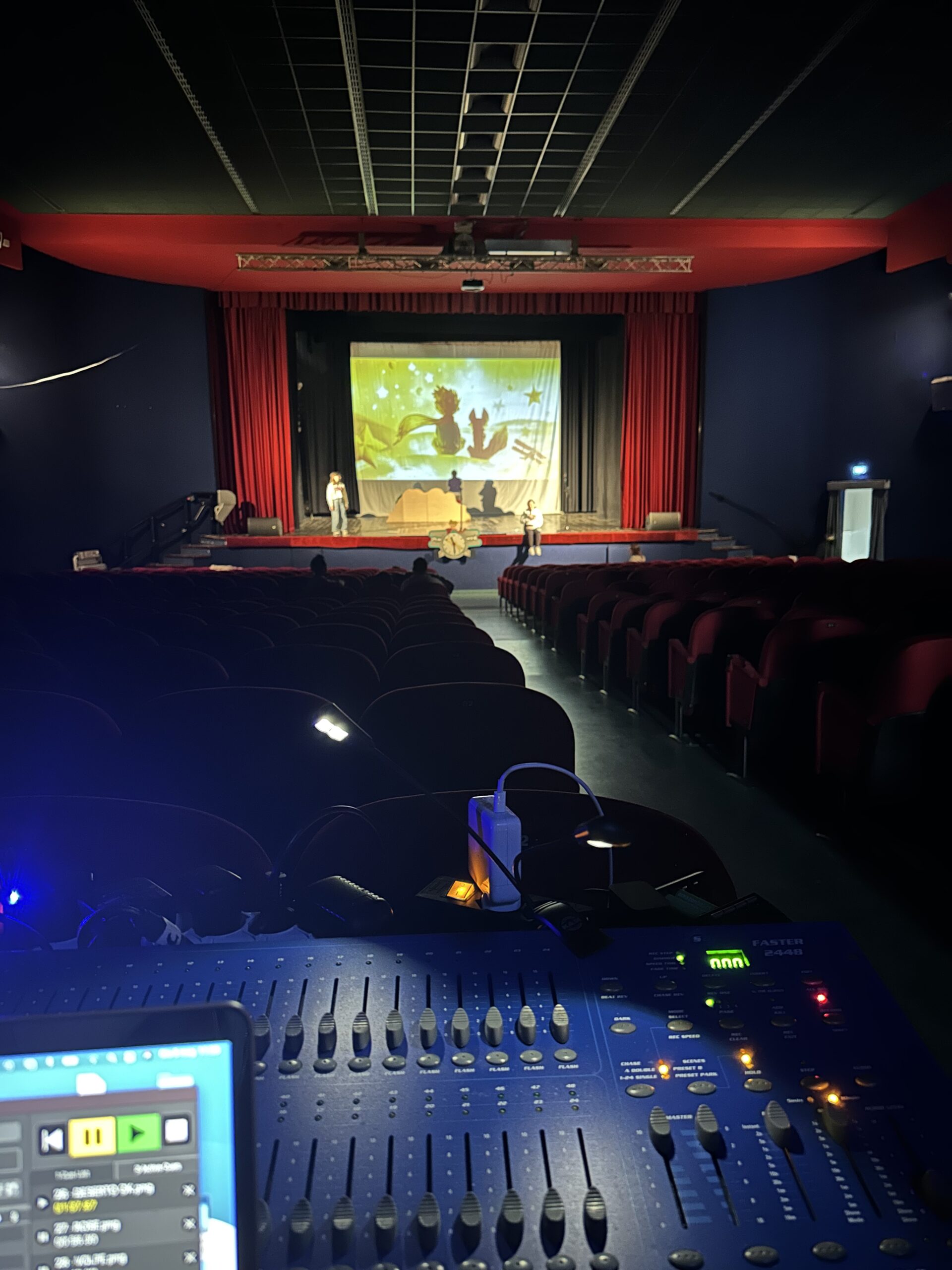 Progetto teatrale scolastico de L’Abracadam