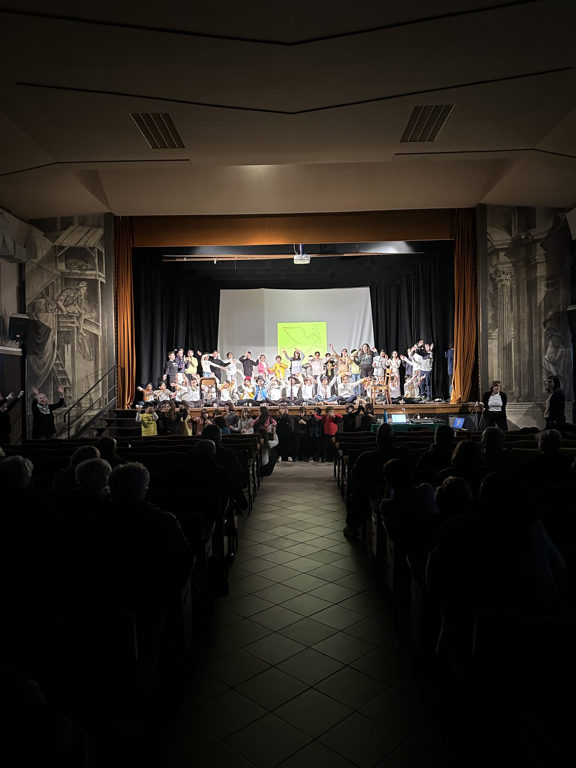 Percorso educativo attraverso il teatro